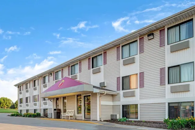 Photo 1 - Super 8 by Wyndham Omaha I-80 West