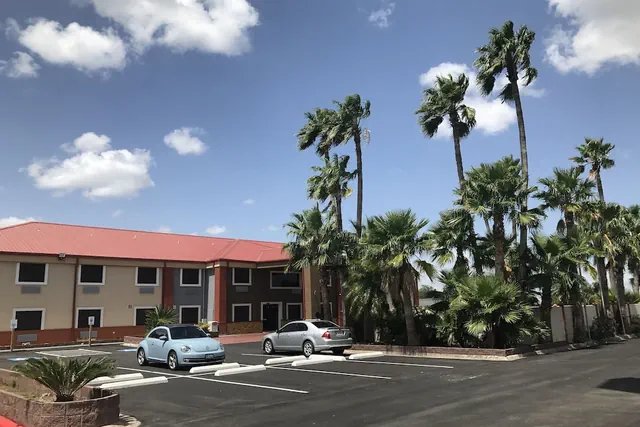 Photo 1 - Express Inn