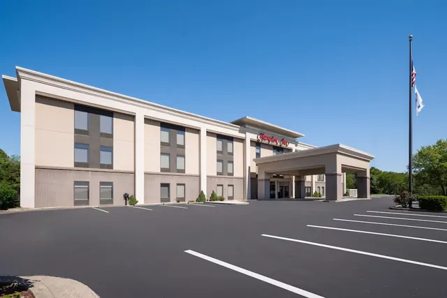 Photo 1 - Hampton Inn Winfield/teays Valley