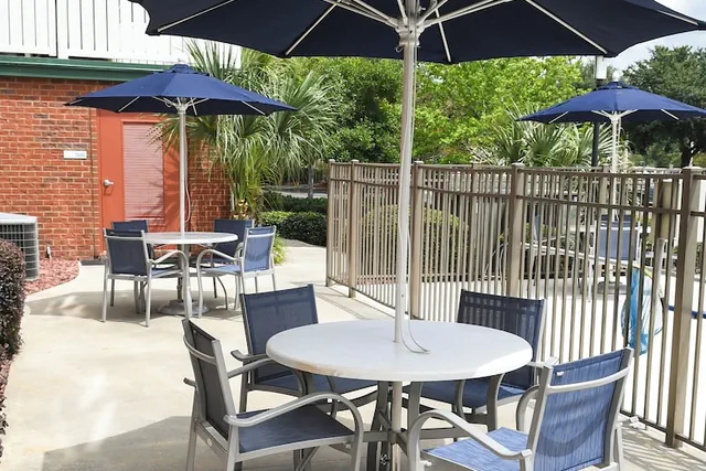 Photo 1 - Holiday Inn Express & Suites Valdosta West - Mall Area by IHG