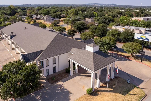 Photo 1 - Days Inn by Wyndham Granbury