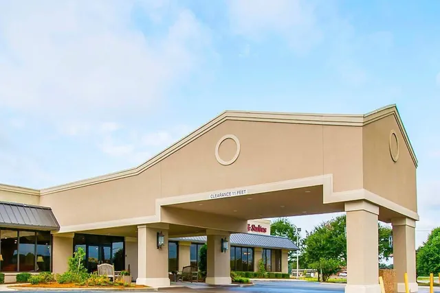 Photo 1 - Clarion Inn & Suites Dothan South