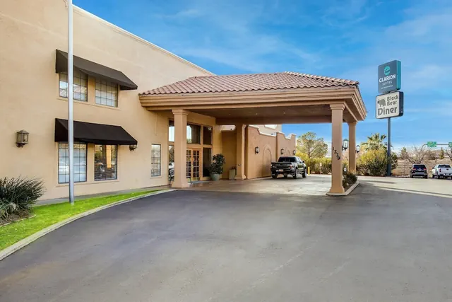 Photo 1 - Clarion Suites St George - Convention Center Area