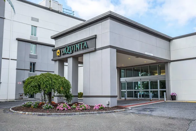 Photo 1 - La Quinta Inn & Suites by Wyndham Danbury