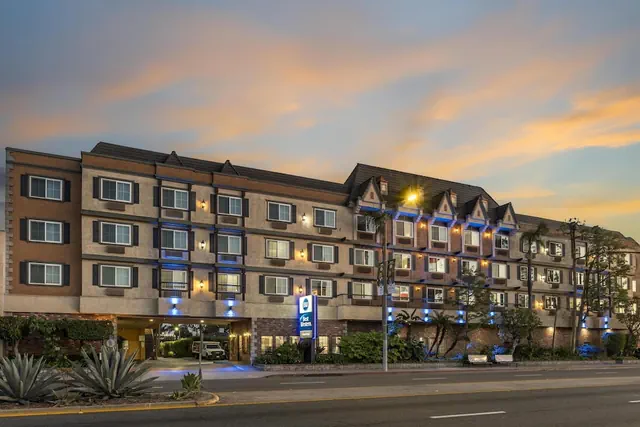 Photo 1 - Best Western Airpark Hotel - LAX Airport LA Stadium