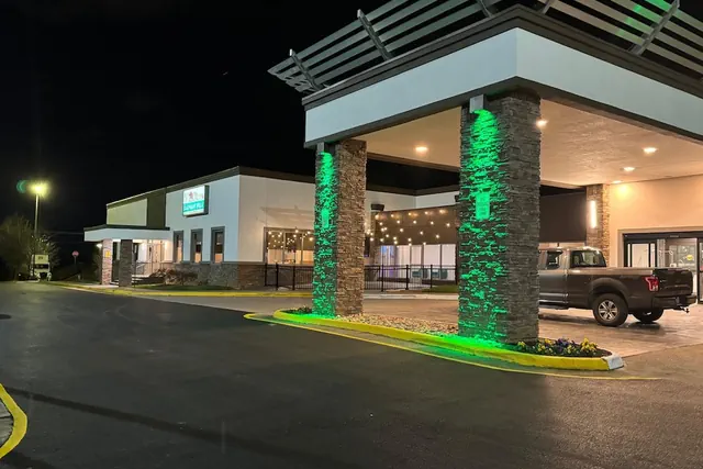Photo 1 - Holiday Inn Roanoke-Tanglewood-Rt 419&i581 by IHG