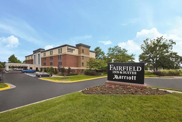 Photo 1 - Fairfield by Marriott Inn & Suites Herndon Reston