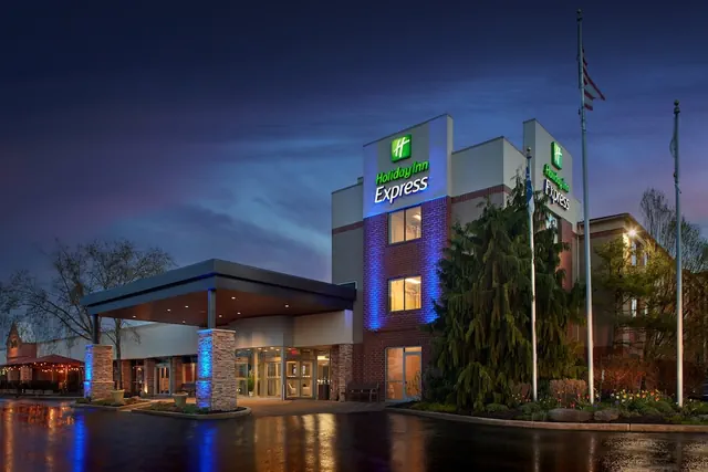 Photo 1 - Holiday Inn Express Akron NW - Fairlawn by IHG