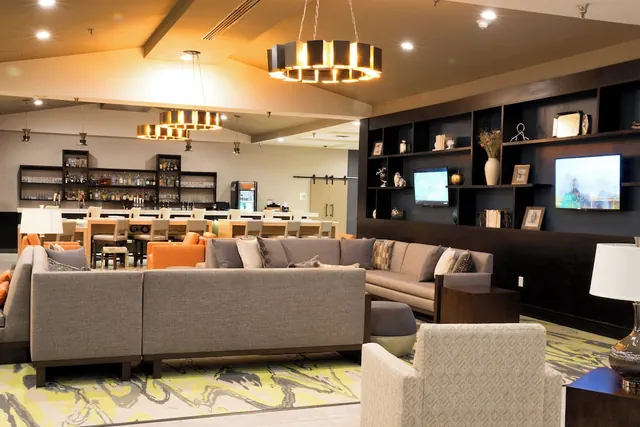Photo 1 - Holiday Inn Alexandria - Downtown by IHG