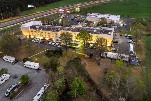 Photo 1 - Fairfield Inn & Suites by Marriott Lumberton
