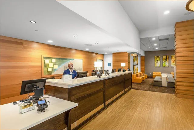Photo 1 - Holiday Inn Golden Gateway by IHG