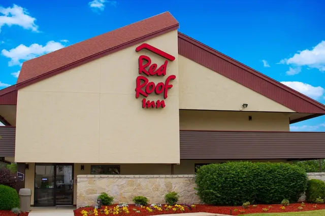 Photo 1 - Red Roof Inn Aberdeen