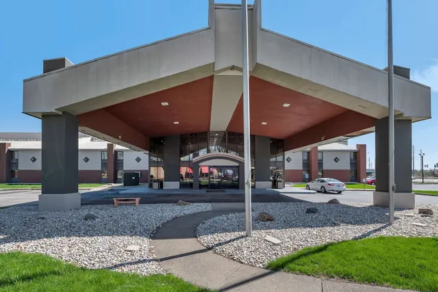 Photo 1 - Econo Lodge Lafayette near University