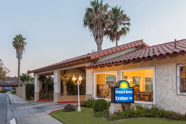 Photo 1 - Days Inn by Wyndham Camarillo - Ventura