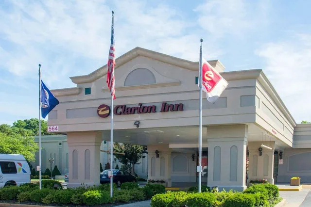 Photo 1 - Clarion Inn Fredericksburg North