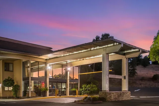 Photo 1 - Best Western Plus Sonora Oaks Hotel & Conference Center