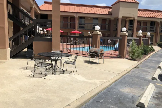 Photo 1 - Days Inn by Wyndham Columbus