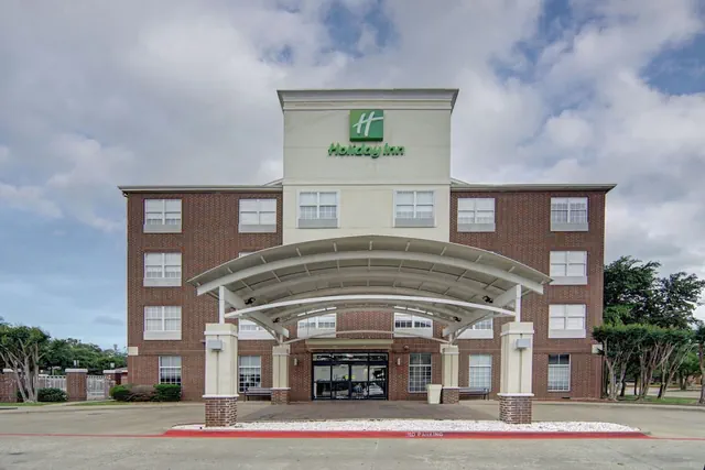 Photo 1 - Holiday Inn & Suites Dallas-Addison by IHG