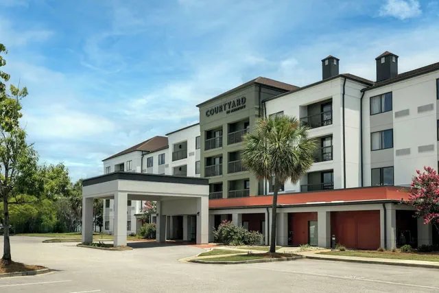 Photo 1 - Courtyard by Marriott North Charleston Airport/Coliseum