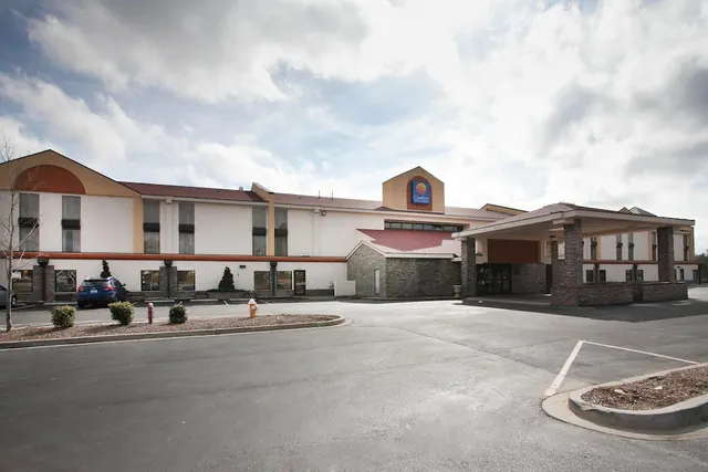 Photo 1 - Comfort Inn & Suites Statesville - Mooresville