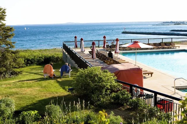 Photo 1 - The Colony Hotel