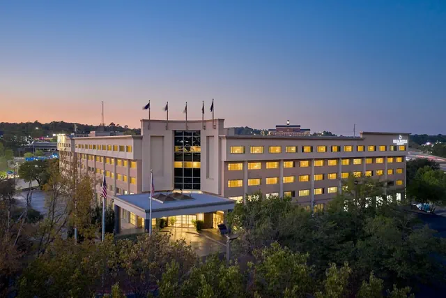 Photo 1 - Delta Hotels by Marriott Little Rock West