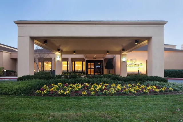 Photo 1 - Courtyard by Marriott Rockville