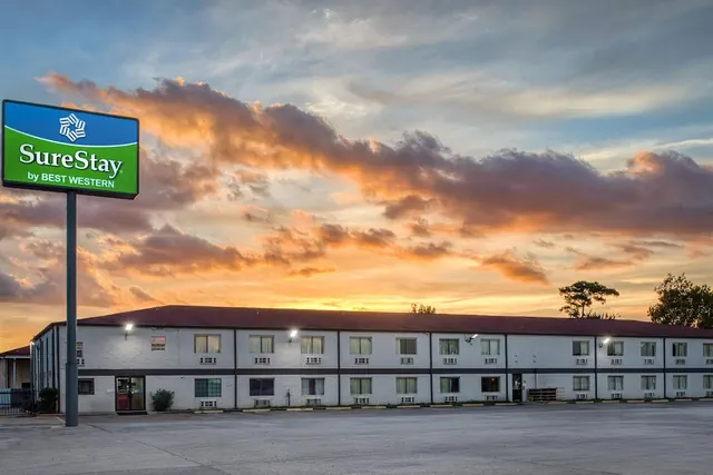 Photo 1 - SureStay by Best Western Channelview Houston East