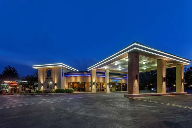 Photo 1 - Best Western Dunmar Inn