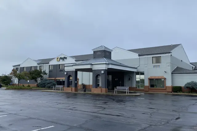 Photo 1 - Quality Inn Perrysburg - Toledo South