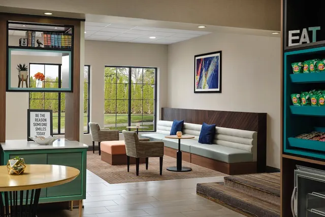 Photo 1 - Holiday Inn Hotel & Suites Boston - Peabody by IHG