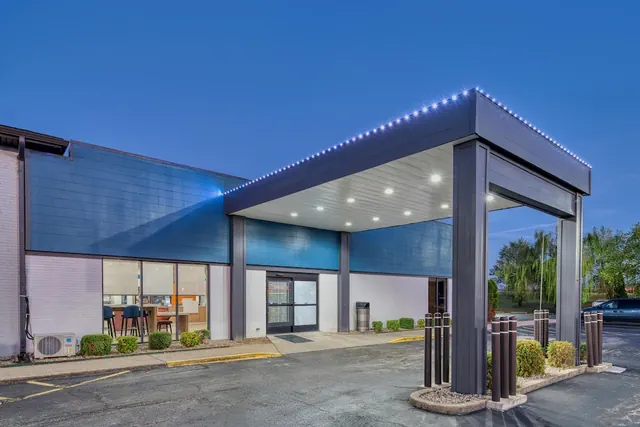 Photo 1 - Best Western Shepherdsville-Louisville South Hotel