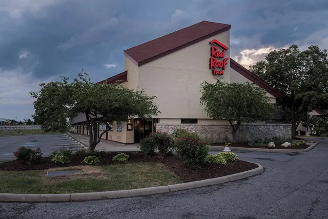 Photo 1 - Red Roof Inn Toledo - Maumee