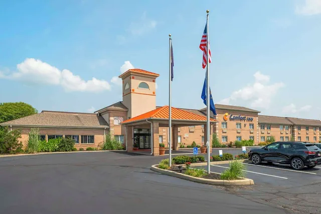 Photo 1 - Comfort Inn Edinburgh - Columbus