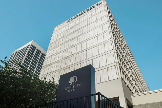 Photo 1 - DoubleTree by Hilton Newark Penn Station