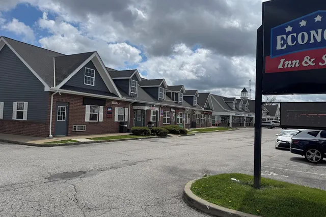 Photo 1 - Economy Inn North Randall