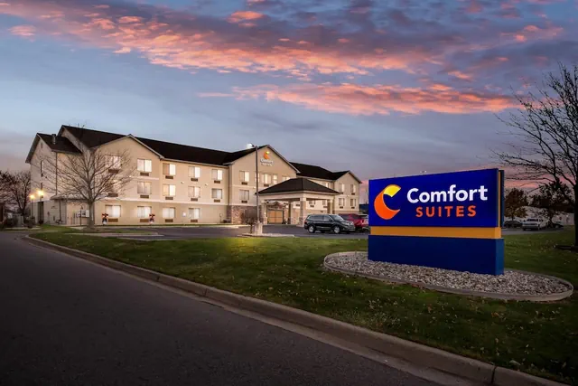 Photo 1 - Comfort Suites Grandville - Grand Rapids SW