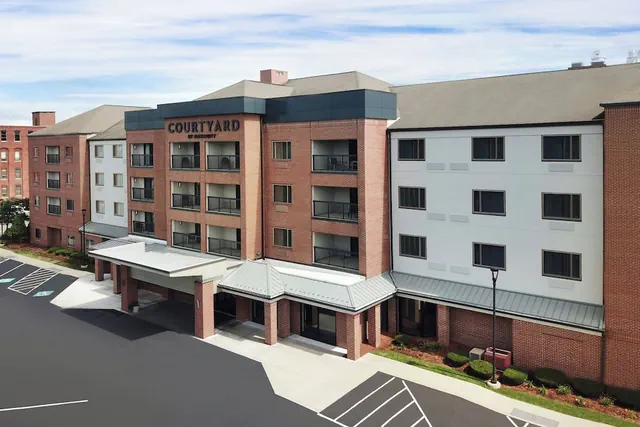 Photo 1 - Courtyard by Marriott Worcester