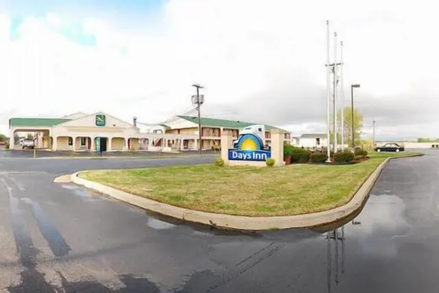 Photo 1 - Days Inn by Wyndham Covington