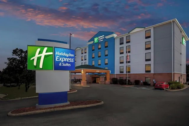 Photo 1 - Holiday Inn Express Suites Charleston by IHG