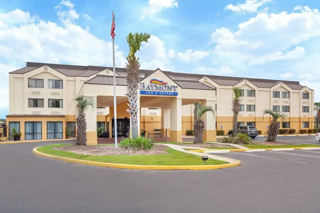 Photo 1 - Baymont by Wyndham Saraland