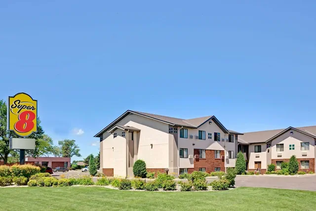 Photo 1 - Super 8 by Wyndham Aberdeen East