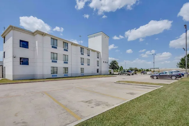 Photo 1 - Motel 6 Katy, TX - Houston
