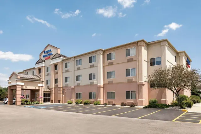 Photo 1 - Fairfield Inn & Suites Toledo Maumee