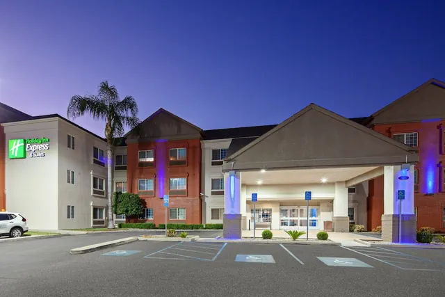 Photo 1 - Holiday Inn Express & Suites Tulare by IHG