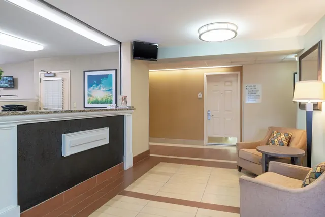 Photo 1 - Candlewood Suites Herndon by IHG