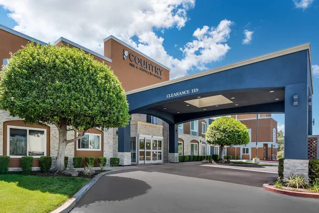 Photo 1 - Country Inn & Suites by Radisson, Modesto/Salida