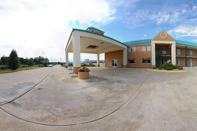 Photo 1 - Econo Lodge Cullman South