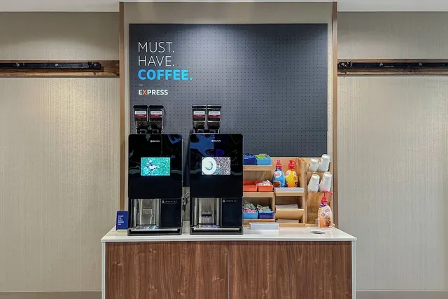 Photo 1 - Holiday Inn Express Portland West/Hillsboro by IHG