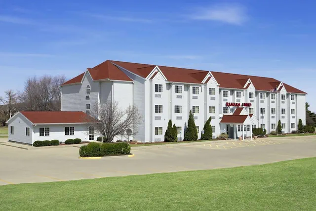 Photo 1 - Ramada Limited Bloomington IL I-74/I-55